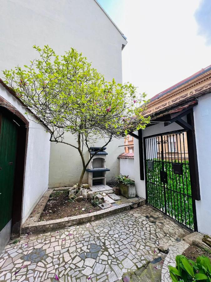 Downtown Secret Apartment Zagreb Exterior photo